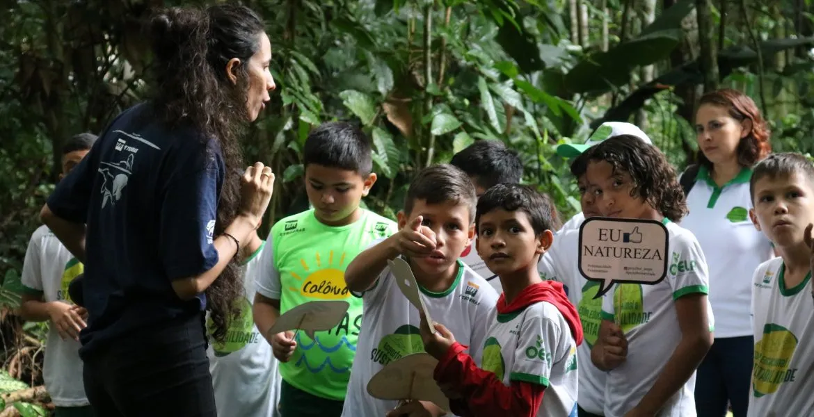 Alunos do Projeto Esporte Educacional e Sustentabilidade visitam Bosque da ciência